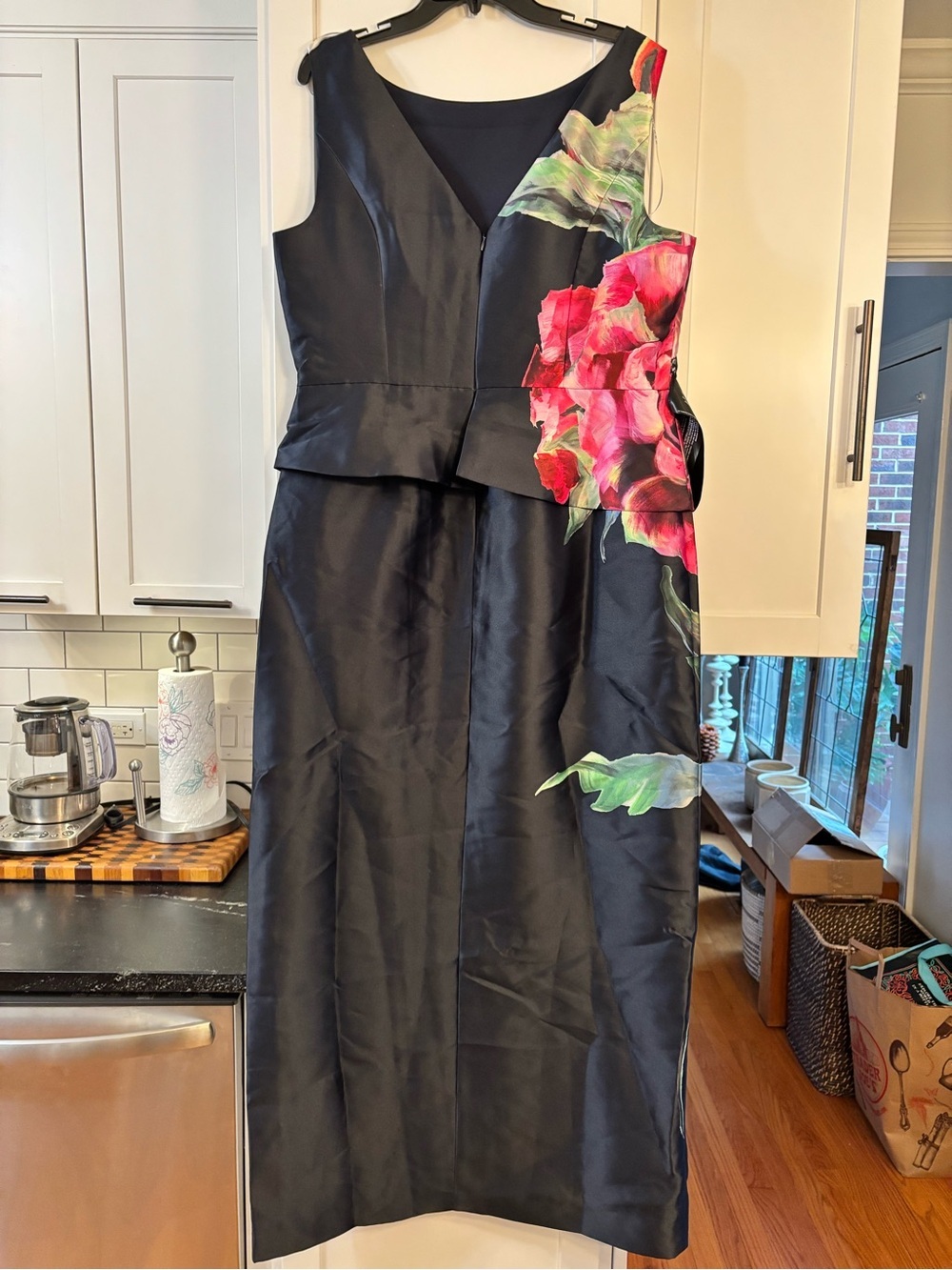 new Kay Unger Luciana column gown in midnight navy blue floral print - Picture 6 of 8